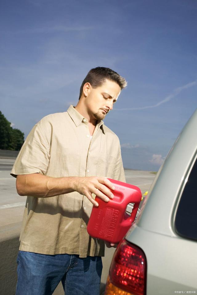 6月17日收盘原油期货资金流入528.38万元