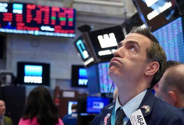 美股科技股或接棒“黑色星期一”？跨境券商通知取消夜盘交易