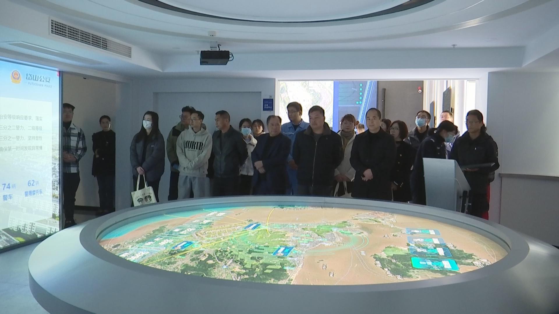 警企宣传协作新模式+1 平安首次参与苏州公安警营开放日