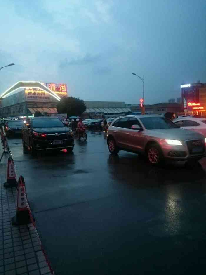 （2024年12月13日）今日美燕麦期货最新价格行情